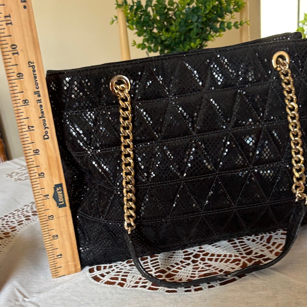 Michael Kors Susannah Black Quilted Gold Chain Shoulder Bag - Picture 3 of 8